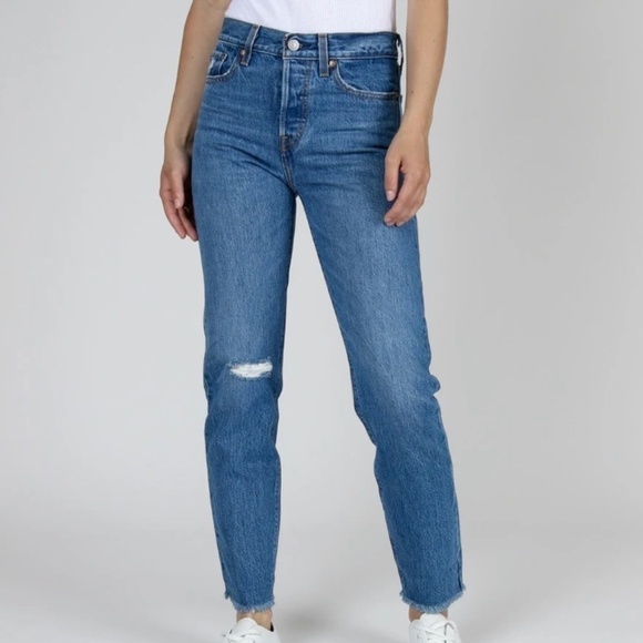 Levi’s Premium Wedgie Iconic Fit Raw Hem Ankle Jeans Womens 25 - Picture 1 of 11